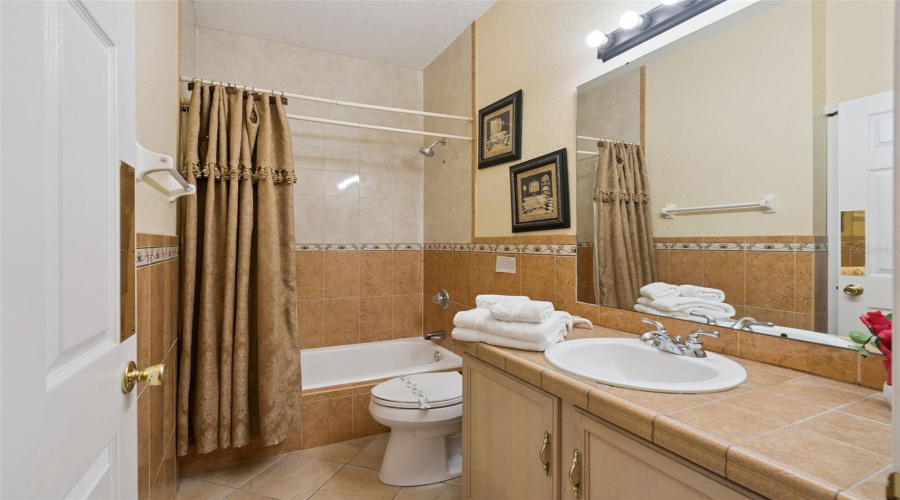DAVENPORT, Florida 33897, 4 Bedrooms Bedrooms, ,2 BathroomsBathrooms,Residential,For Sale,GLENEAGLES DR,0,MFRO6433398