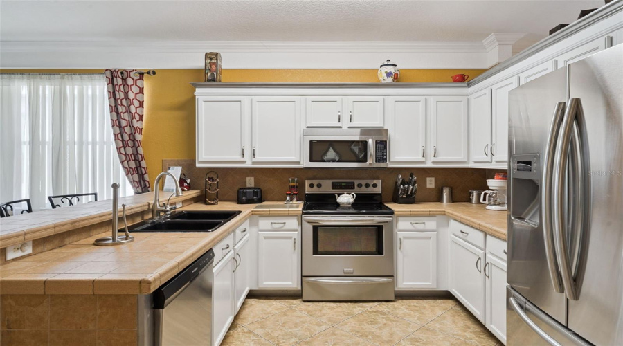 DAVENPORT, Florida 33897, 4 Bedrooms Bedrooms, ,2 BathroomsBathrooms,Residential,For Sale,GLENEAGLES DR,0,MFRO6433398