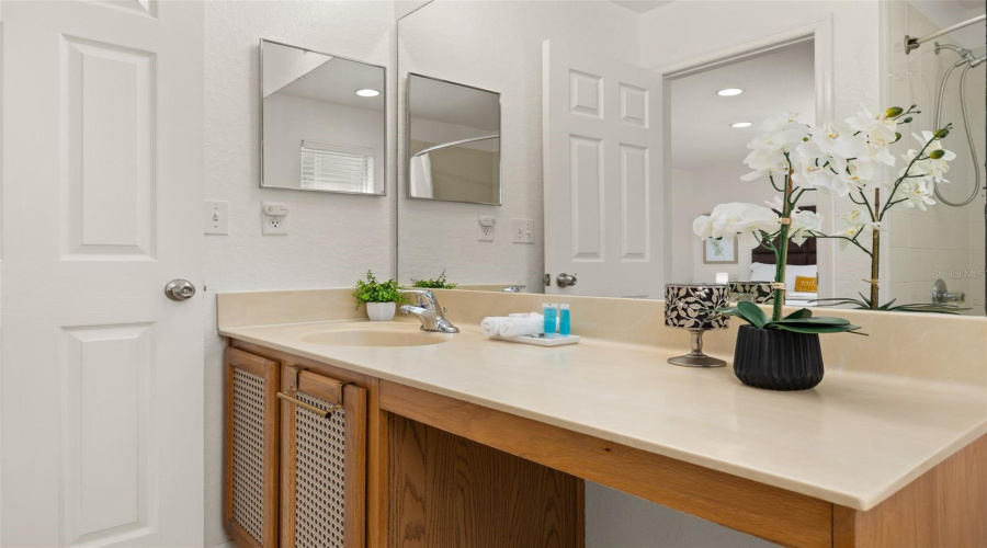 KISSIMMEE, Florida 34746, 3 Bedrooms Bedrooms, ,2 BathroomsBathrooms,Residential,For Sale,COUPE,0,MFRS5155453