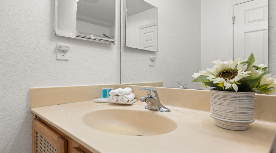 KISSIMMEE, Florida 34746, 3 Bedrooms Bedrooms, ,2 BathroomsBathrooms,Residential,For Sale,COUPE,0,MFRS5155453