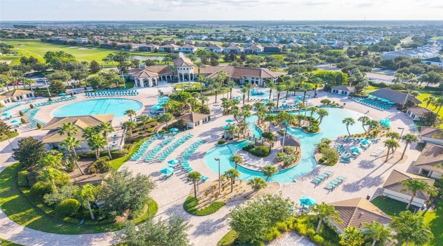 Davenport, Florida 33896, 8 Bedroom Bedrooms, ,5 Bathroombathrooms,Residential,For Sale,Pebble Beach,0,Mfrl4964197