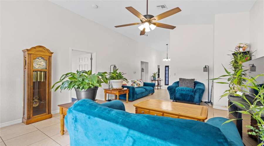 DAVENPORT, Florida 33897, 4 Bedrooms Bedrooms, ,2 BathroomsBathrooms,Residential,For Sale,HILLCREST,0,MFRO6407857