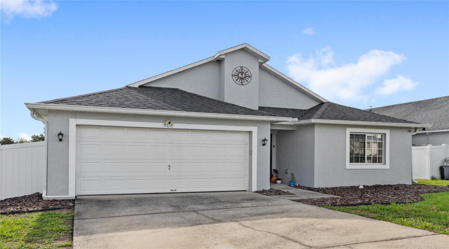 DAVENPORT, Florida 33897, 4 Bedrooms Bedrooms, ,2 BathroomsBathrooms,Residential,For Sale,HILLCREST,0,MFRO6407857