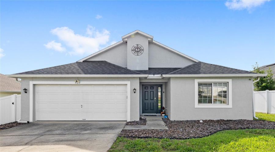 DAVENPORT, Florida 33897, 4 Bedrooms Bedrooms, ,2 BathroomsBathrooms,Residential,For Sale,HILLCREST,0,MFRO6407857