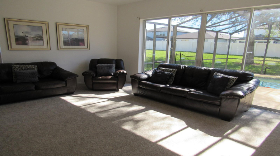 DAVENPORT, Florida 33837, 5 Bedrooms Bedrooms, ,3 BathroomsBathrooms,Residential,For Sale,CADIZ,0,MFRS5116937