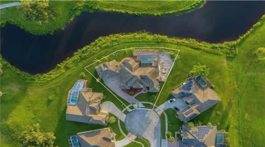 KISSIMMEE, Florida 34746, 5 Bedrooms Bedrooms, ,4 BathroomsBathrooms,Residential,For Sale,BUNKER VIEW,0,MFRO6433662