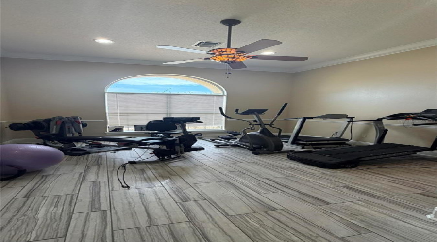 KISSIMMEE, Florida 34746, 5 Bedrooms Bedrooms, ,4 BathroomsBathrooms,Residential,For Sale,BUNKER VIEW,0,MFRO6433662