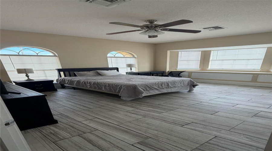 KISSIMMEE, Florida 34746, 5 Bedrooms Bedrooms, ,4 BathroomsBathrooms,Residential,For Sale,BUNKER VIEW,0,MFRO6433662