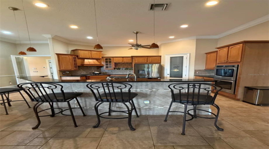 KISSIMMEE, Florida 34746, 5 Bedrooms Bedrooms, ,4 BathroomsBathrooms,Residential,For Sale,BUNKER VIEW,0,MFRO6433662