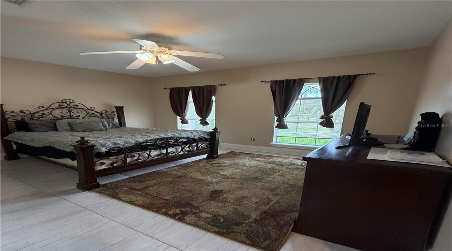 KISSIMMEE, Florida 34746, 5 Bedrooms Bedrooms, ,4 BathroomsBathrooms,Residential,For Sale,BUNKER VIEW,0,MFRO6433662