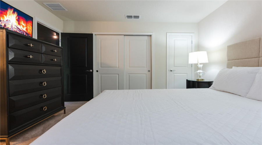 DAVENPORT, Florida 33897, 8 Bedrooms Bedrooms, ,6 BathroomsBathrooms,Residential,For Sale,LELANI,0,MFRO6431292