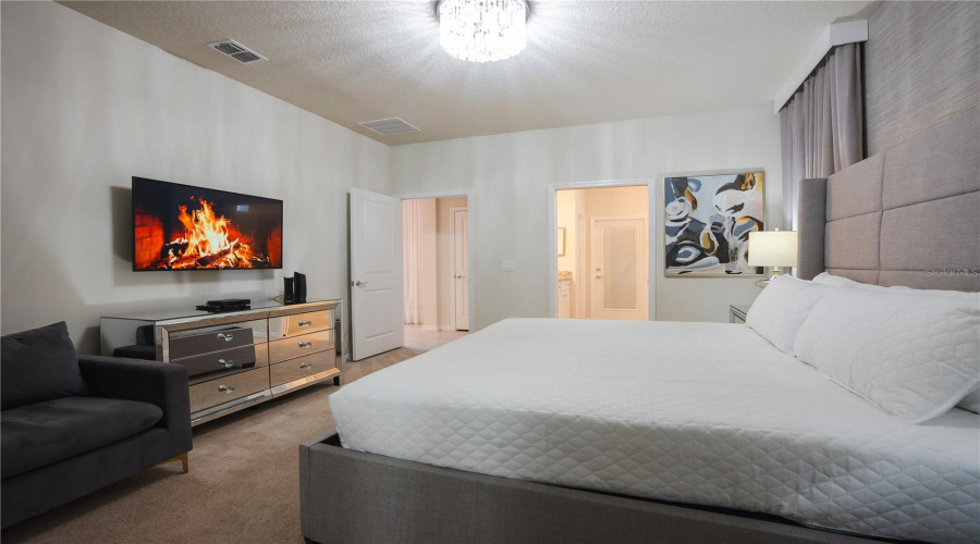 DAVENPORT, Florida 33897, 8 Bedrooms Bedrooms, ,6 BathroomsBathrooms,Residential,For Sale,LELANI,0,MFRO6431292