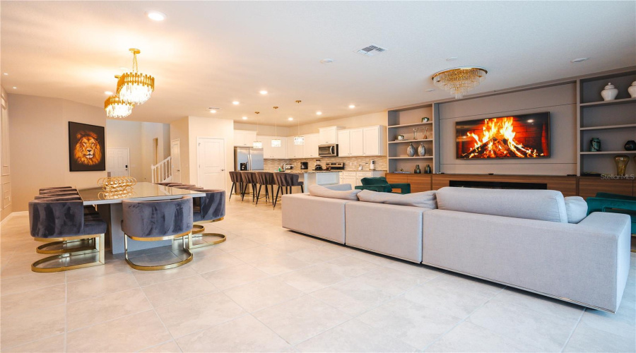 DAVENPORT, Florida 33897, 8 Bedrooms Bedrooms, ,6 BathroomsBathrooms,Residential,For Sale,LELANI,0,MFRO6431292