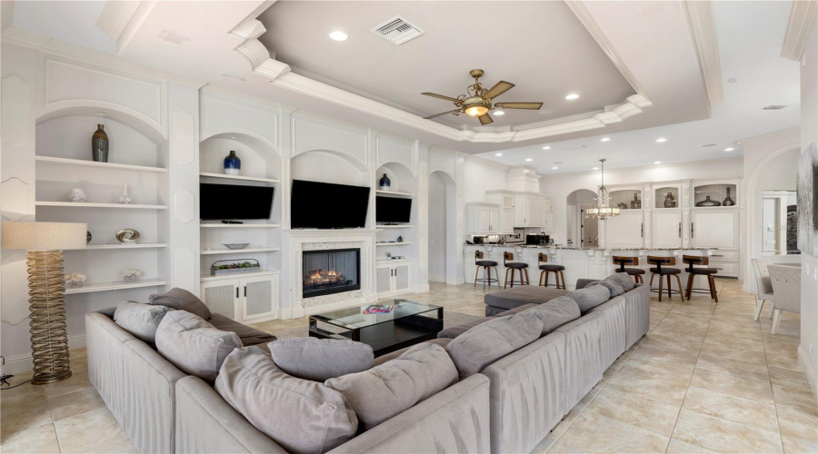 Kissimmee, Florida 34747, 5 Bedrooms Bedrooms, ,6 Bathroomsbathrooms,Residential,For Sale,Palmilla,0,Mfro6433720