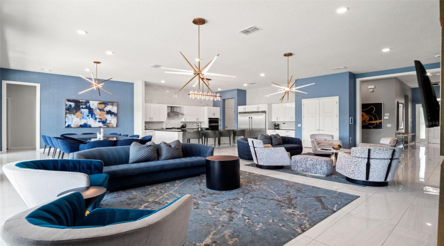 DAVENPORT, Florida 33837, 13 Bedrooms Bedrooms, ,10 BathroomsBathrooms,Residential,For Sale,OAK BLOSSOM,0,MFRO6433819
