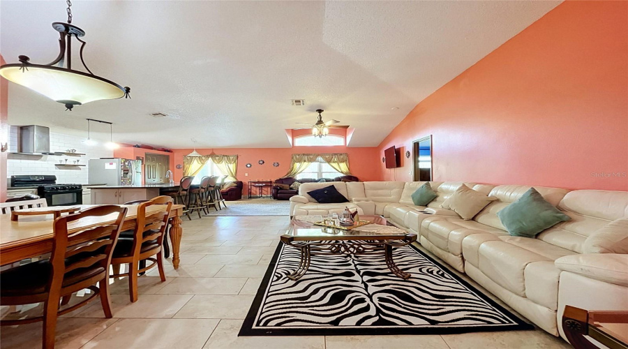 DAVENPORT, Florida 33837, 3 Bedrooms Bedrooms, ,2 BathroomsBathrooms,Residential,For Sale,HEATHER HILL,0,MFRP4939595