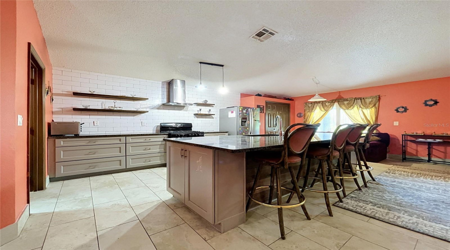 DAVENPORT, Florida 33837, 3 Bedrooms Bedrooms, ,2 BathroomsBathrooms,Residential,For Sale,HEATHER HILL,0,MFRP4939595