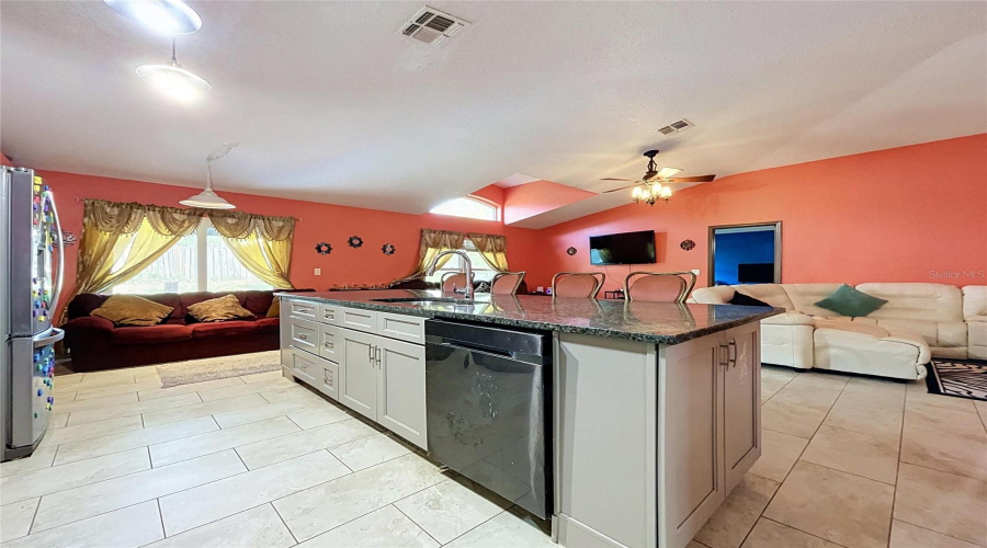 DAVENPORT, Florida 33837, 3 Bedrooms Bedrooms, ,2 BathroomsBathrooms,Residential,For Sale,HEATHER HILL,0,MFRP4939595
