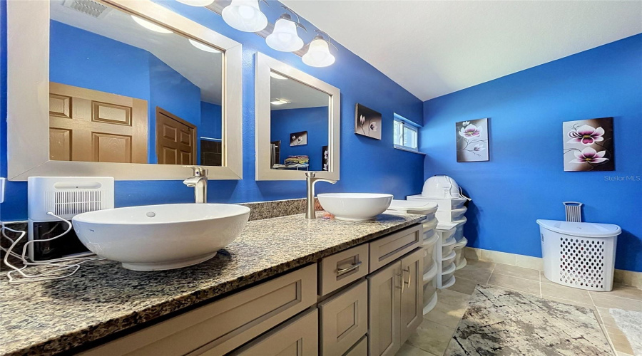 DAVENPORT, Florida 33837, 3 Bedrooms Bedrooms, ,2 BathroomsBathrooms,Residential,For Sale,HEATHER HILL,0,MFRP4939595