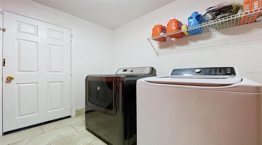 DAVENPORT, Florida 33837, 3 Bedrooms Bedrooms, ,2 BathroomsBathrooms,Residential,For Sale,HEATHER HILL,0,MFRP4939595