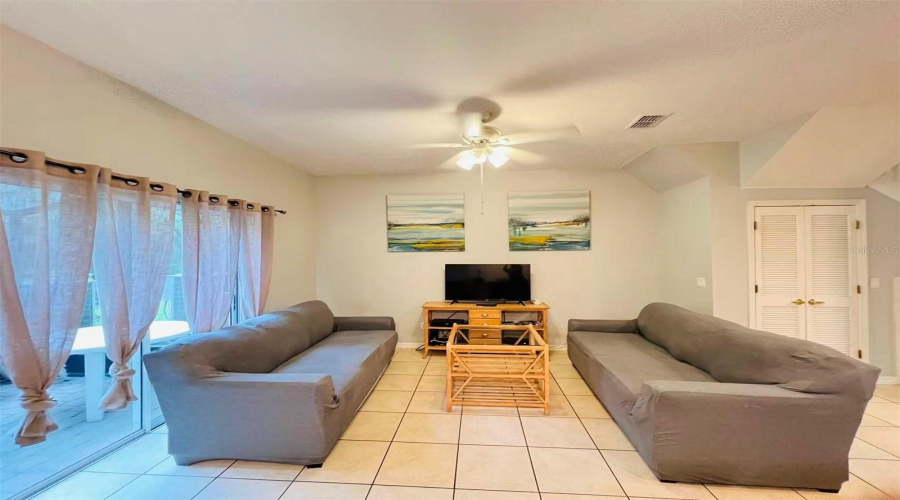 KISSIMMEE, Florida 34746, 5 Bedrooms Bedrooms, ,3 BathroomsBathrooms,Residential,For Sale,CARAVELLE,0,MFRO6408587