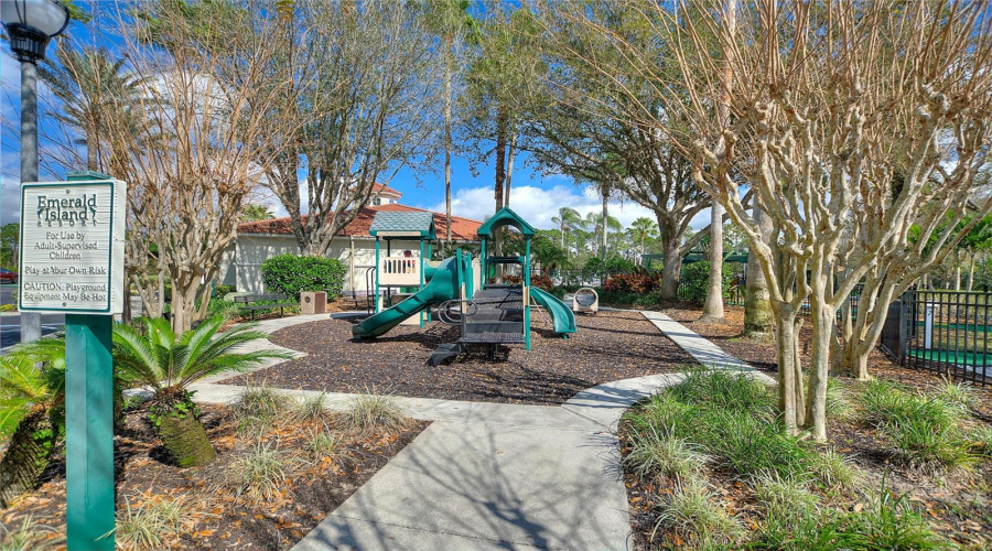 KISSIMMEE, Florida 34747, 7 Bedrooms Bedrooms, ,5 BathroomsBathrooms,Residential,For Sale,LA ISLA,0,MFRO6431583