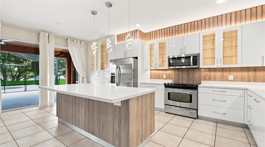 KISSIMMEE, Florida 34747, 7 Bedrooms Bedrooms, ,5 BathroomsBathrooms,Residential,For Sale,LA ISLA,0,MFRO6431583