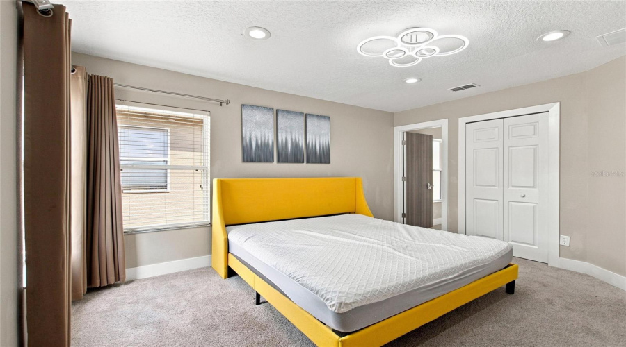 KISSIMMEE, Florida 34747, 7 Bedrooms Bedrooms, ,5 BathroomsBathrooms,Residential,For Sale,LA ISLA,0,MFRO6431583