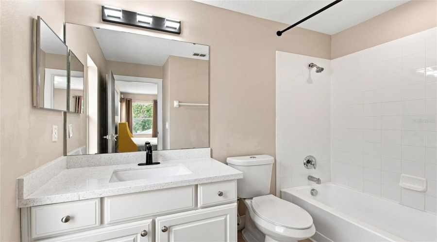 KISSIMMEE, Florida 34747, 7 Bedrooms Bedrooms, ,5 BathroomsBathrooms,Residential,For Sale,LA ISLA,0,MFRO6431583