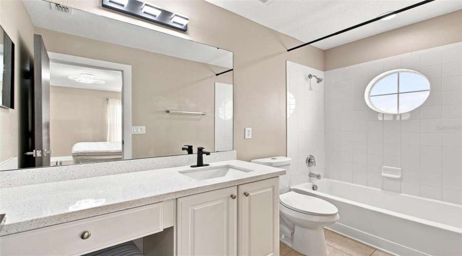 KISSIMMEE, Florida 34747, 7 Bedrooms Bedrooms, ,5 BathroomsBathrooms,Residential,For Sale,LA ISLA,0,MFRO6431583