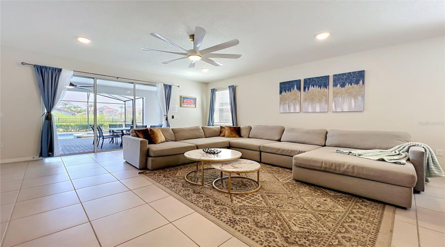 DAVENPORT, Florida 33897, 7 Bedrooms Bedrooms, ,5 BathroomsBathrooms,Residential,For Sale,LANA,0,MFRO6433860