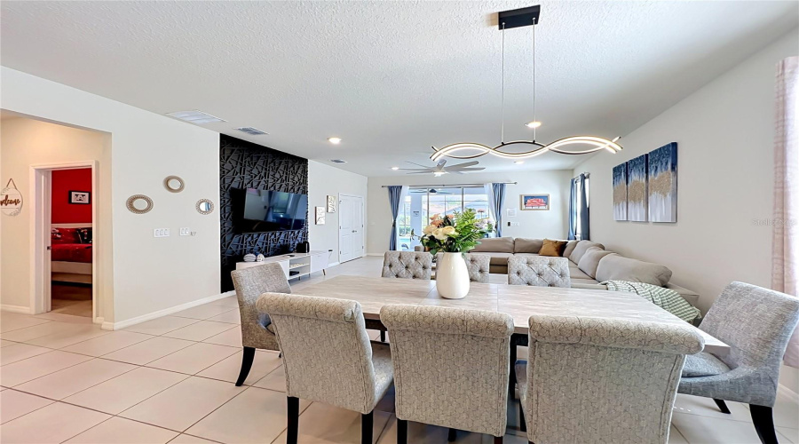DAVENPORT, Florida 33897, 7 Bedrooms Bedrooms, ,5 BathroomsBathrooms,Residential,For Sale,LANA,0,MFRO6433860