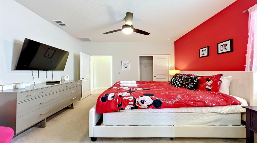 DAVENPORT, Florida 33897, 7 Bedrooms Bedrooms, ,5 BathroomsBathrooms,Residential,For Sale,LANA,0,MFRO6433860