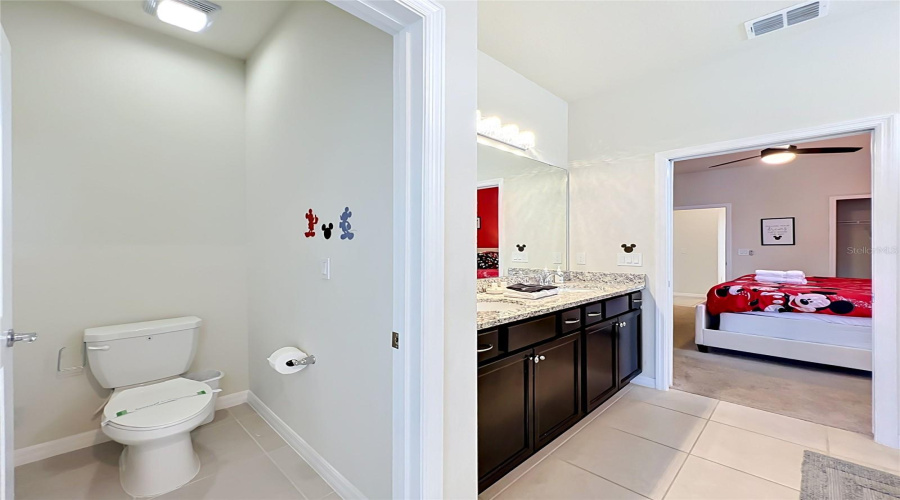 DAVENPORT, Florida 33897, 7 Bedrooms Bedrooms, ,5 BathroomsBathrooms,Residential,For Sale,LANA,0,MFRO6433860