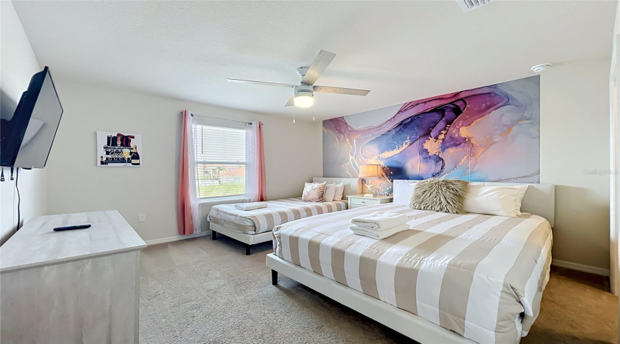DAVENPORT, Florida 33897, 7 Bedrooms Bedrooms, ,5 BathroomsBathrooms,Residential,For Sale,LANA,0,MFRO6433860