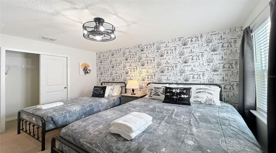 DAVENPORT, Florida 33897, 7 Bedrooms Bedrooms, ,5 BathroomsBathrooms,Residential,For Sale,LANA,0,MFRO6433860