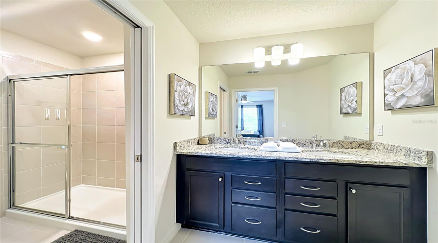 DAVENPORT, Florida 33897, 7 Bedrooms Bedrooms, ,5 BathroomsBathrooms,Residential,For Sale,LANA,0,MFRO6433860