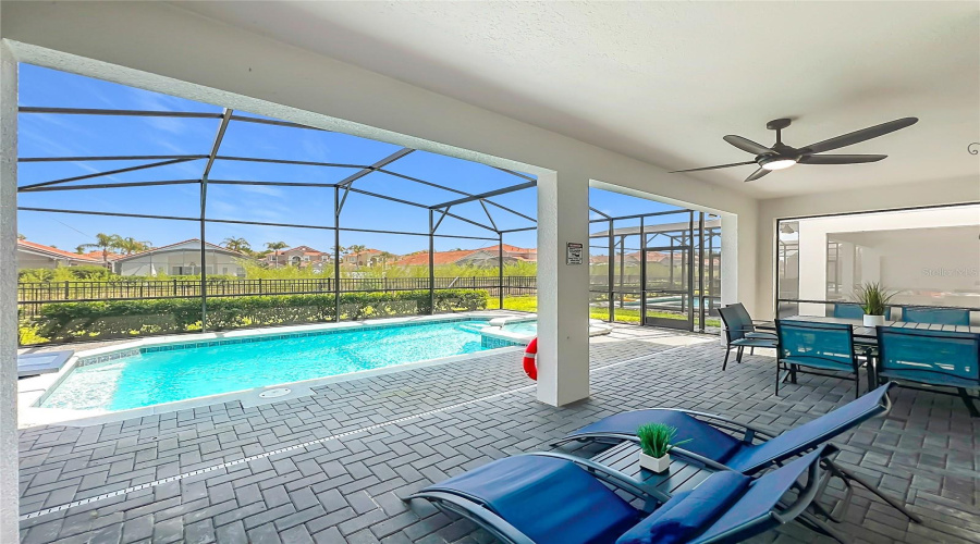 DAVENPORT, Florida 33897, 7 Bedrooms Bedrooms, ,5 BathroomsBathrooms,Residential,For Sale,LANA,0,MFRO6433860