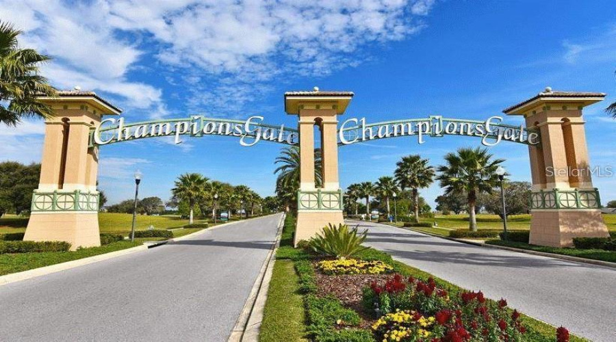 DAVENPORT, Florida 33896, 8 Bedrooms Bedrooms, ,5 BathroomsBathrooms,Residential,For Sale,HAZARD,0,MFRO6432068
