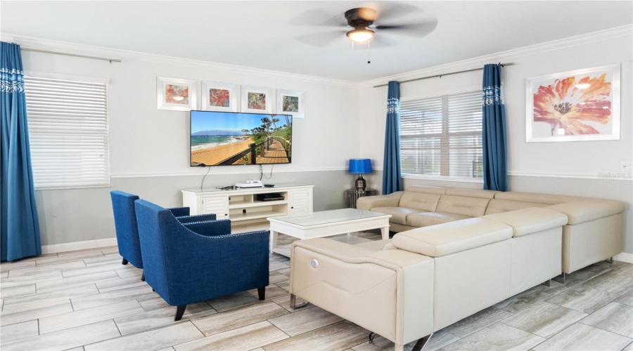 DAVENPORT, Florida 33896, 8 Bedrooms Bedrooms, ,5 BathroomsBathrooms,Residential,For Sale,HAZARD,0,MFRO6432068