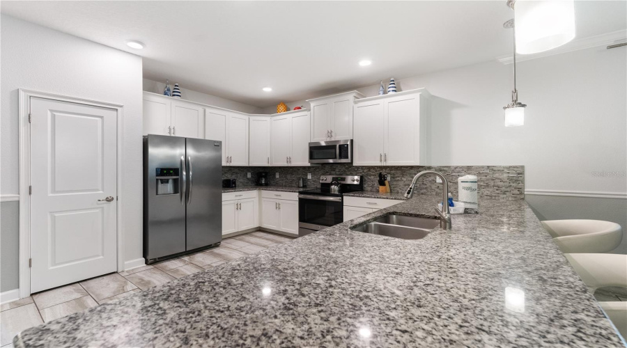 DAVENPORT, Florida 33896, 8 Bedrooms Bedrooms, ,5 BathroomsBathrooms,Residential,For Sale,HAZARD,0,MFRO6432068