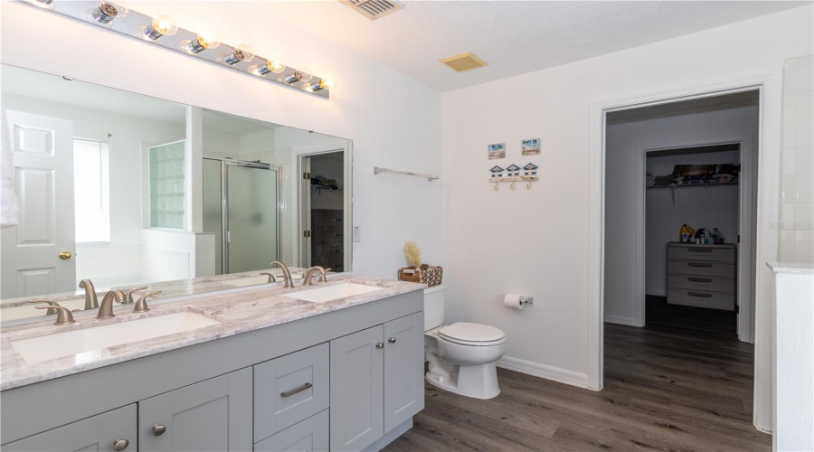 DAVENPORT, Florida 33897, 4 Bedrooms Bedrooms, ,3 BathroomsBathrooms,Residential,For Sale,KETTERING,0,MFRTB8538008
