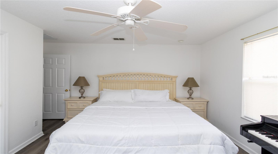 DAVENPORT, Florida 33897, 4 Bedrooms Bedrooms, ,3 BathroomsBathrooms,Residential,For Sale,KETTERING,0,MFRTB8538008