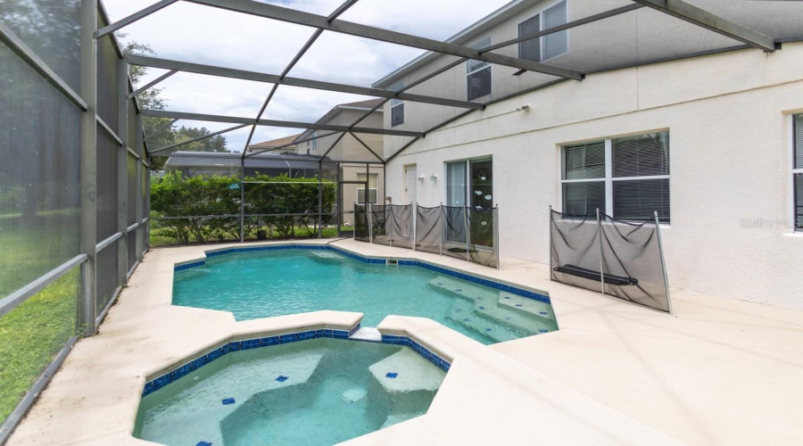 DAVENPORT, Florida 33897, 4 Bedrooms Bedrooms, ,3 BathroomsBathrooms,Residential,For Sale,KETTERING,0,MFRTB8538008