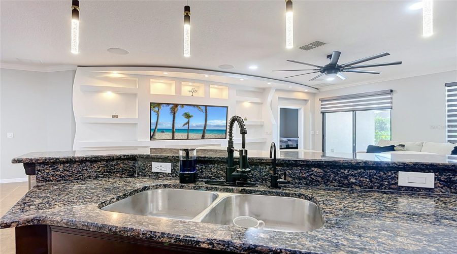 KISSIMMEE, Florida 34746, 4 Bedrooms Bedrooms, ,3 BathroomsBathrooms,Residential,For Sale,BOATING,0,MFRTB8539232