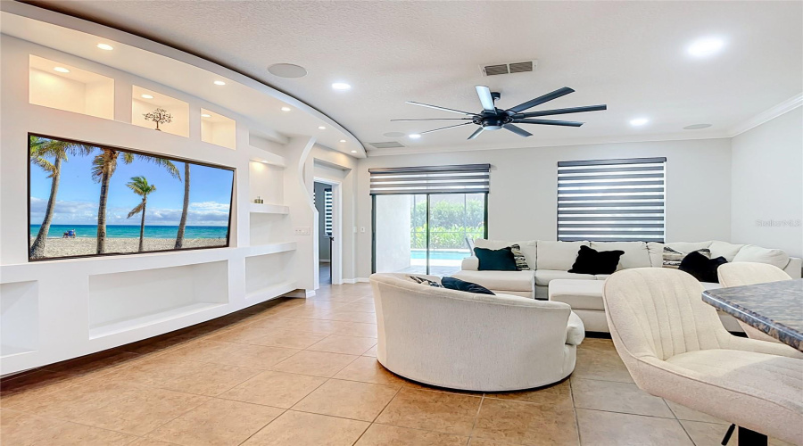 KISSIMMEE, Florida 34746, 4 Bedrooms Bedrooms, ,3 BathroomsBathrooms,Residential,For Sale,BOATING,0,MFRTB8539232