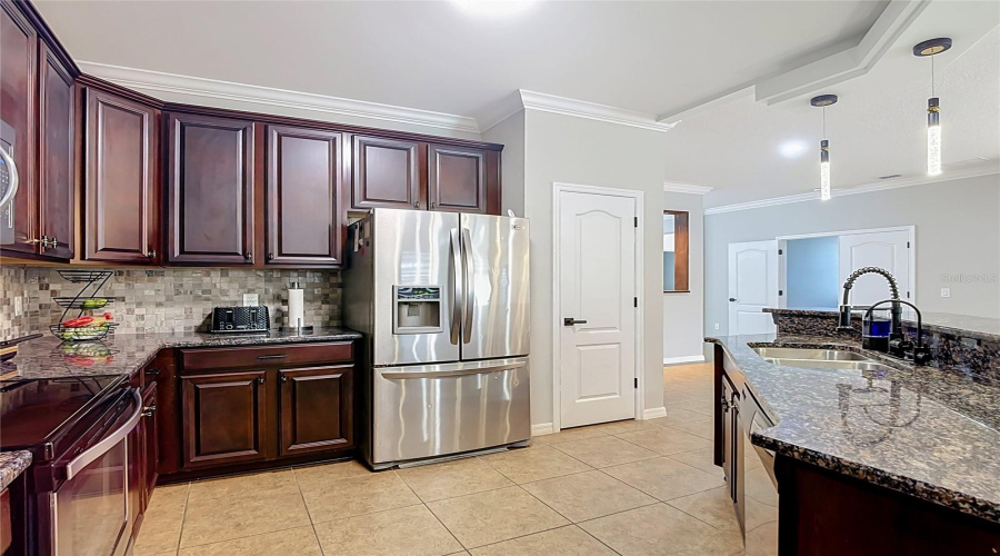 KISSIMMEE, Florida 34746, 4 Bedrooms Bedrooms, ,3 BathroomsBathrooms,Residential,For Sale,BOATING,0,MFRTB8539232