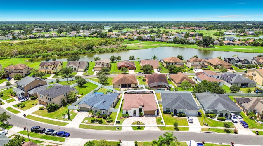 KISSIMMEE, Florida 34746, 4 Bedrooms Bedrooms, ,3 BathroomsBathrooms,Residential,For Sale,BOATING,0,MFRTB8539232