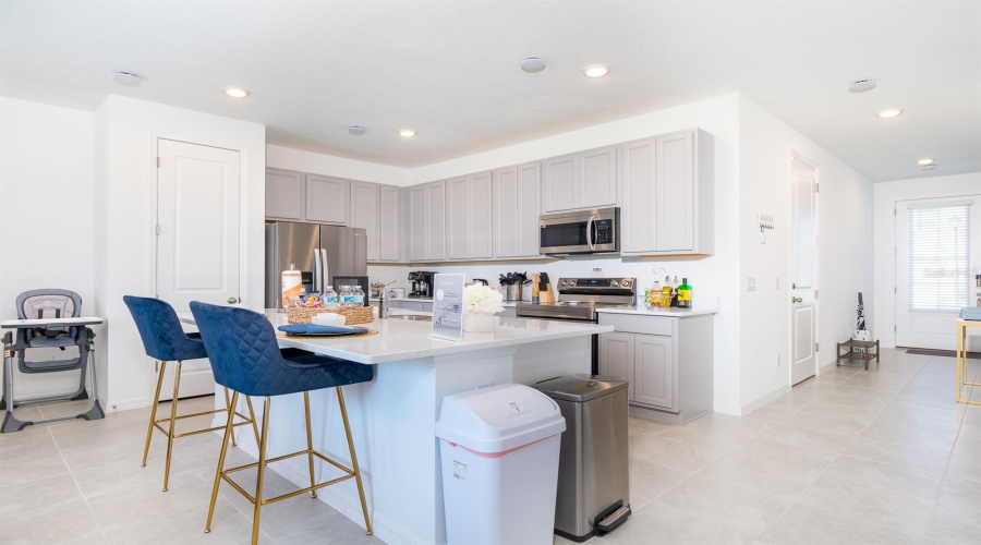DAVENPORT, Florida 33896, 3 Bedrooms Bedrooms, ,2 BathroomsBathrooms,Residential,For Sale,PLANTATION,0,MFRO6412688