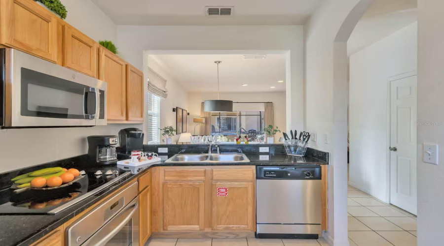KISSIMMEE, Florida 34746, 4 Bedrooms Bedrooms, ,3 BathroomsBathrooms,Residential,For Sale,CAMARO,0,MFRO6434044